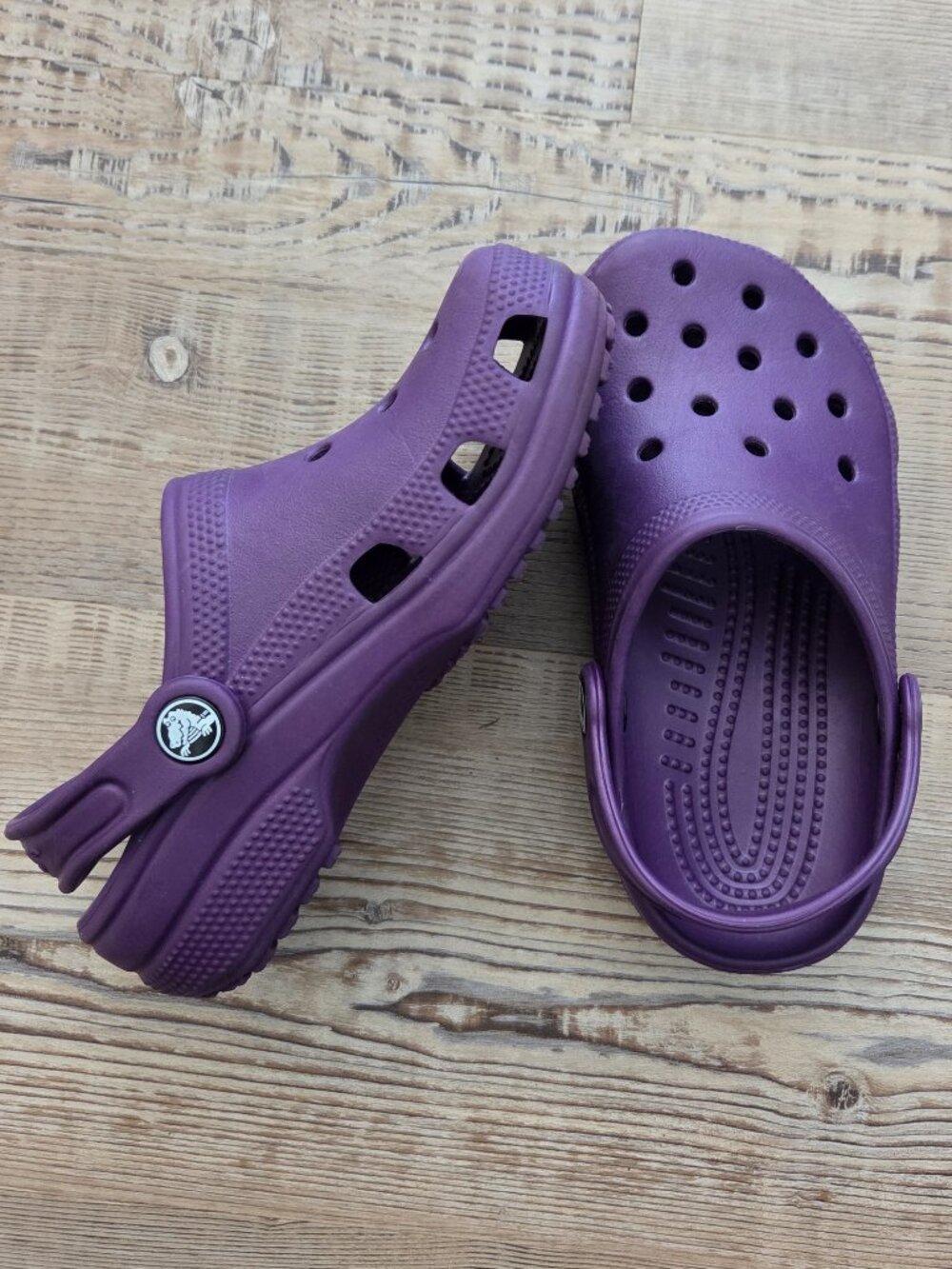 Kids Unisex Purple Crocs Size M1/W3